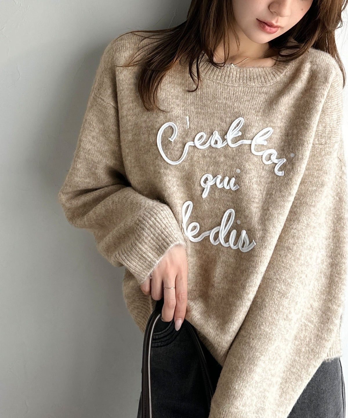 【mily bilet】おしゃれ女子の今シーズンイチ押し♪カラーコード刺繍ミックスニットプルオーバー mi1329045