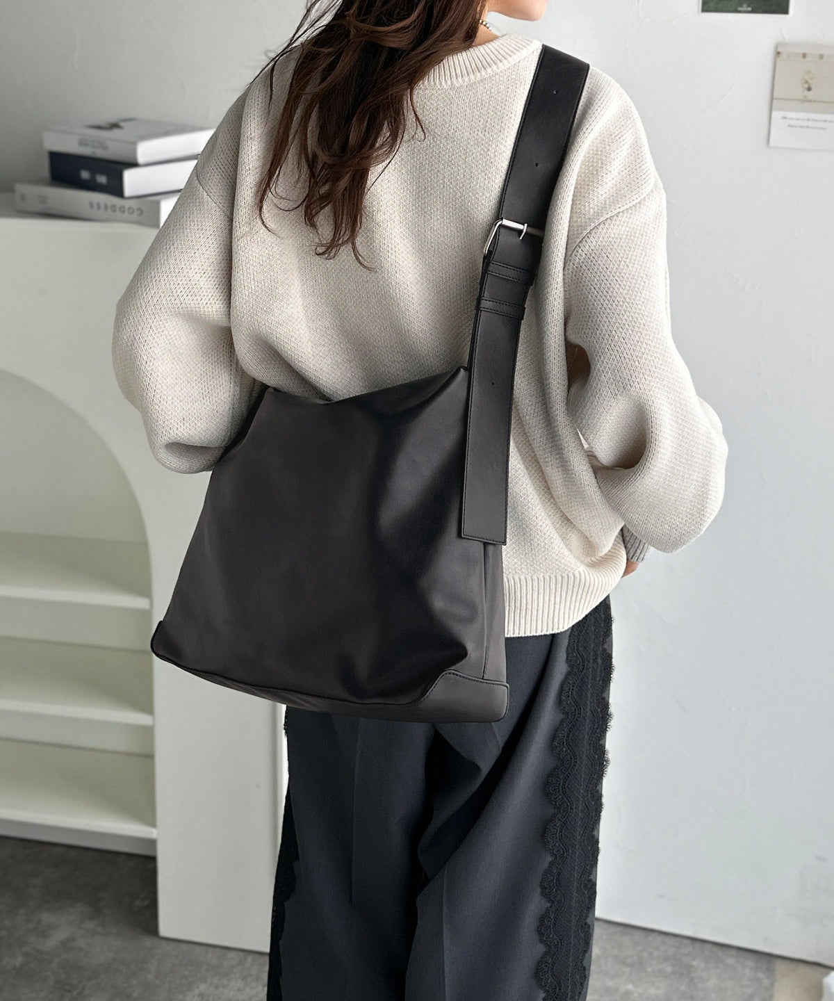 通勤、通学、旅行にもってこいの、軽やか大容量バッグ！ワイドストラップ ソフトスムースマルチウェイビッグバッグ ce1029166