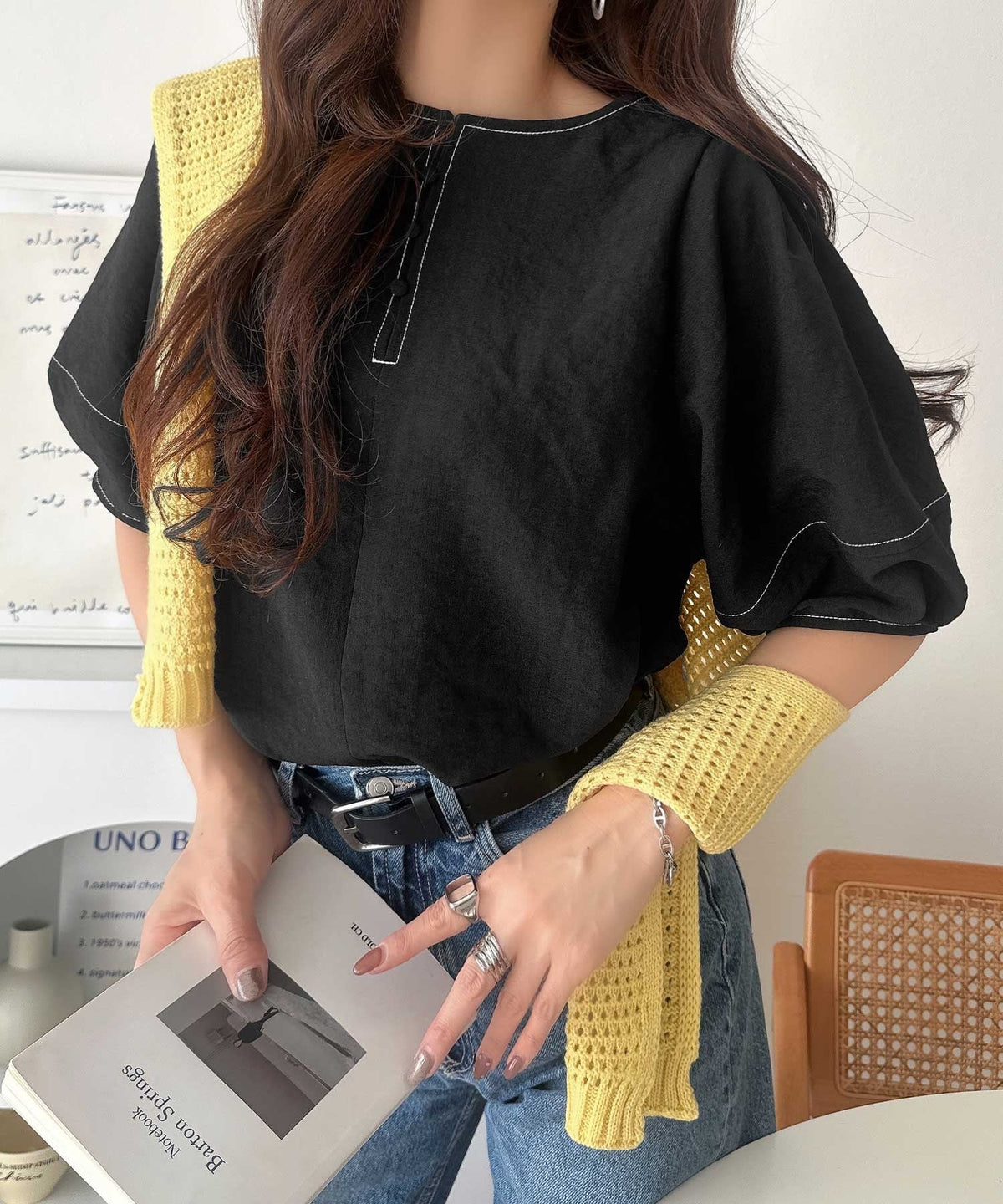 【UVカット、接触冷感、吸水速乾、防シワ機能付き】ふんわりスリーブで華奢見え叶う♪前後2way配色ステッチランタンスリーブブラウス ce1265053
