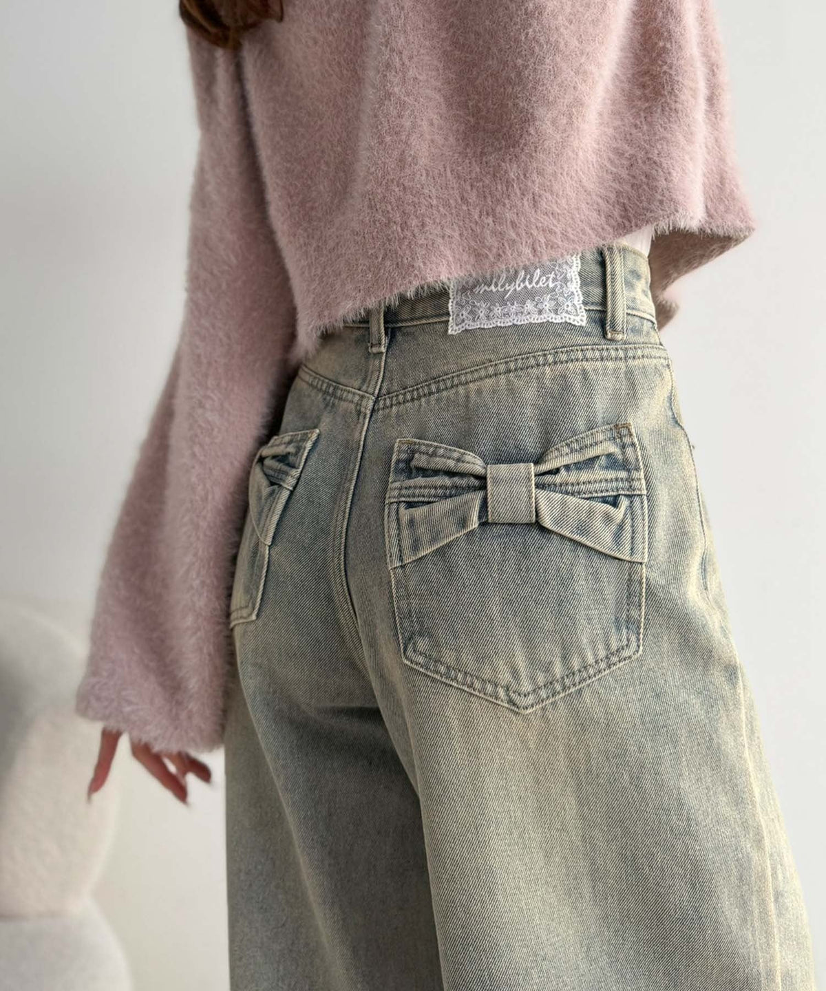 【mily bilet】バックスタイルまで抜かりなく可愛い。バッグリボンポケットワイドデニムパンツ mi0909033