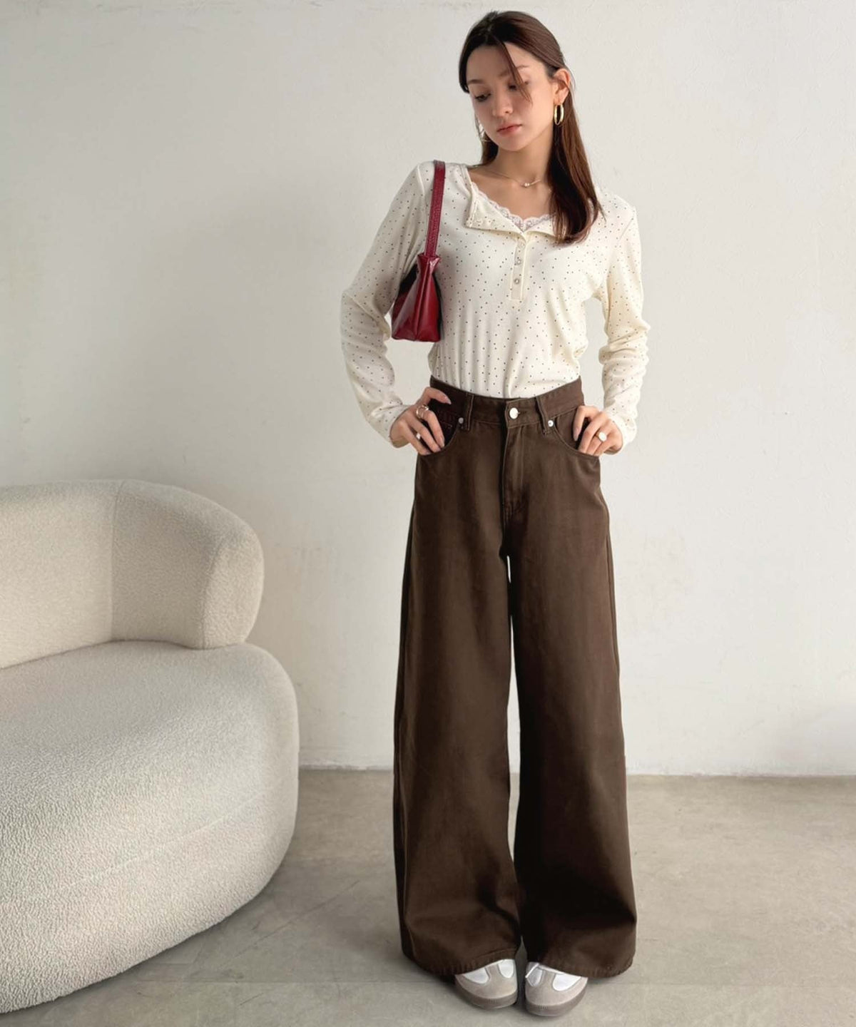 【mily bilet】バックスタイルまで抜かりなく可愛い。バッグリボンポケットワイドデニムパンツ mi0909033