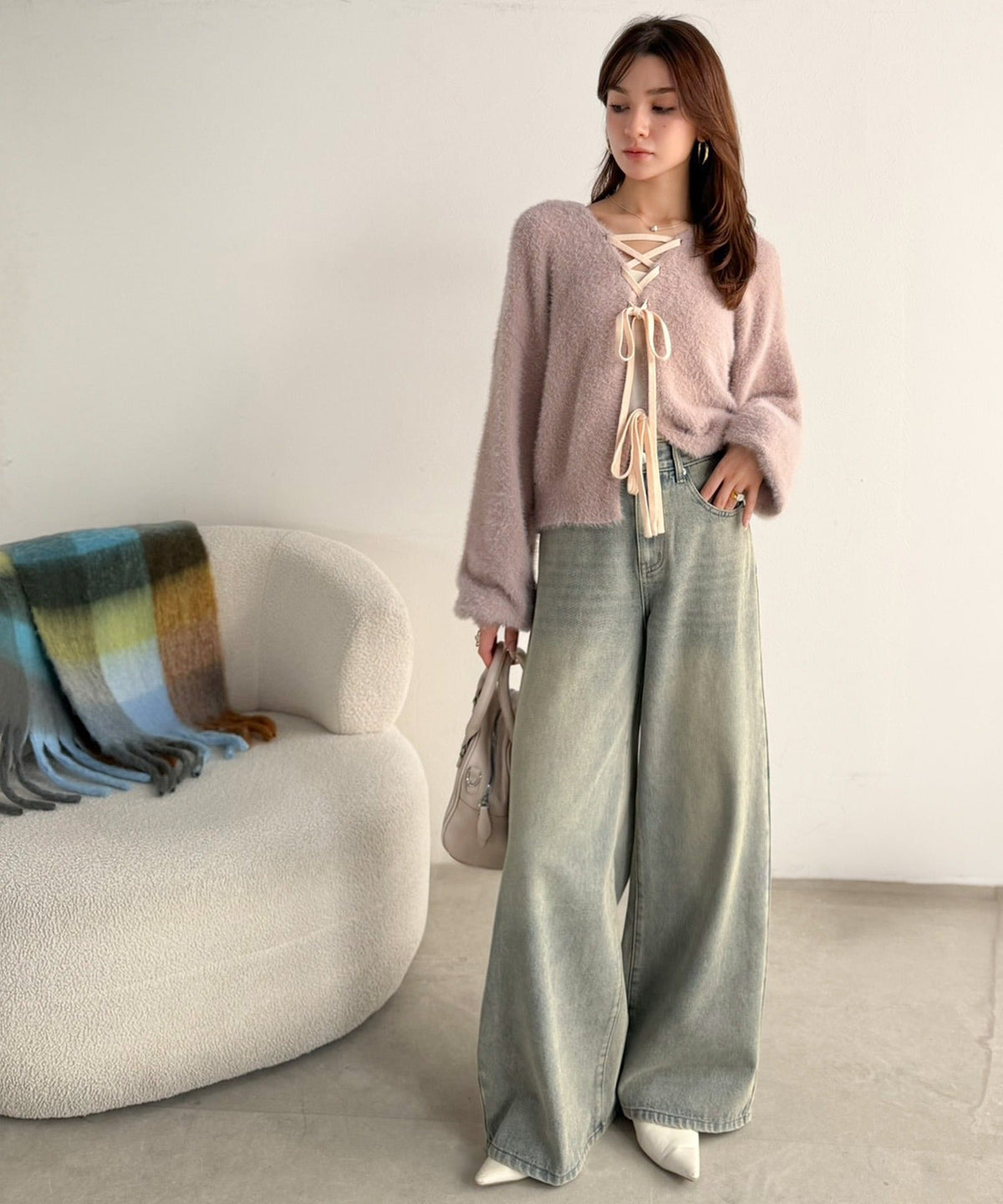 【mily bilet】バックスタイルまで抜かりなく可愛い。バッグリボンポケットワイドデニムパンツ mi0909033
