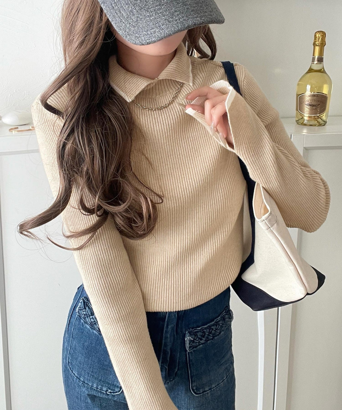 《daaco×クラシカルエルフコラボ》スタイリングが一気に垢抜ける。上品配色が映える袖スリット入り前後2WAYハイネックリブニット ce1350010