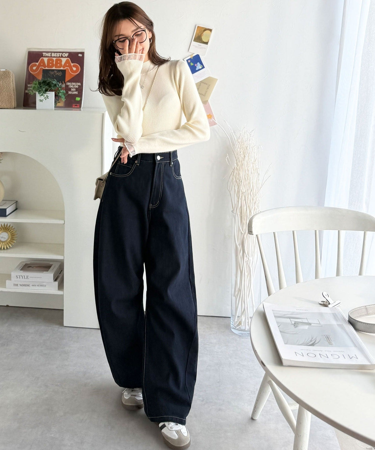 《daaco×クラシカルエルフコラボ》袖先がフェミニンなアクセントに。プチハイネック袖シアーリブニット ce1010513