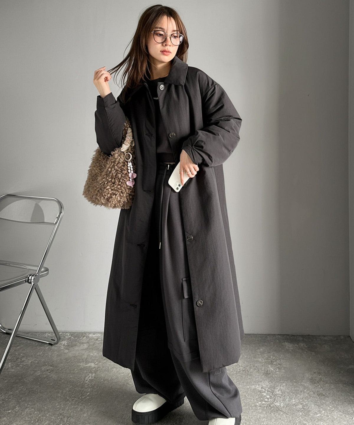《marina×クラシカルエルフコラボ》アレンジ自在の2WAY仕様。ボリューム袖で魅せる、プレート付きクロップドオフショル可裏起毛スウェット ce1010507