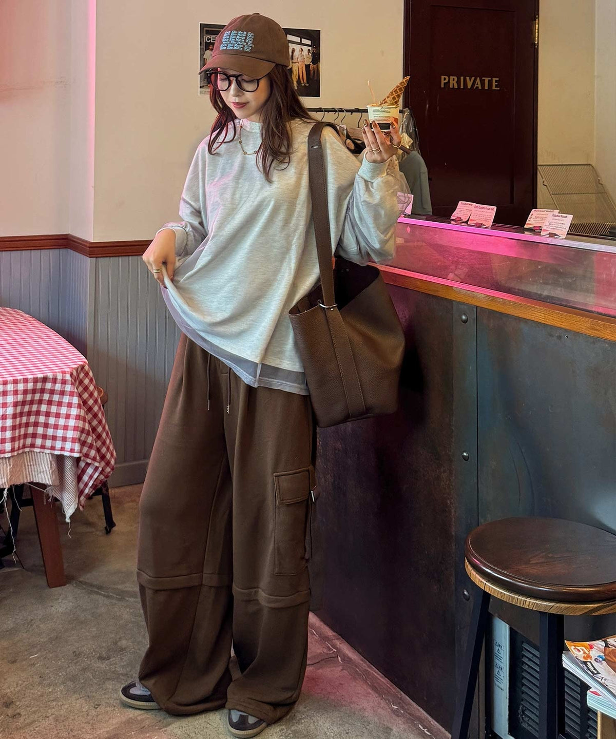 《marina×クラシカルエルフコラボ》トレンド感のあるワイドシルエット、大人の抜け感を演出♪裏毛スウェットカーゴパンツ ce1015090