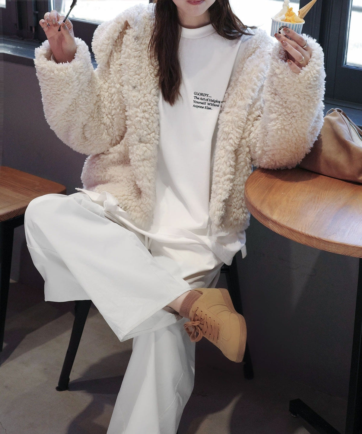 《marina×クラシカルエルフコラボ》ベーシックに今っぽバランスの“余裕”をプラス。綿100％胸刺繍入りロンT ce1010510
