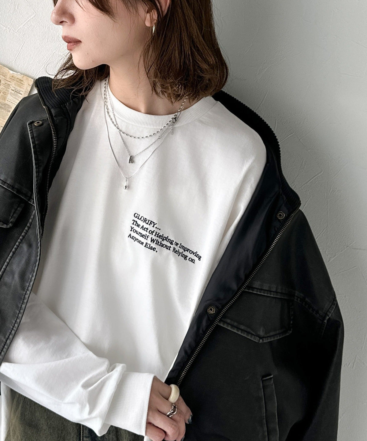 《marina×クラシカルエルフコラボ》ベーシックに今っぽバランスの“余裕”をプラス。綿100％胸刺繍入りロンT ce1010510