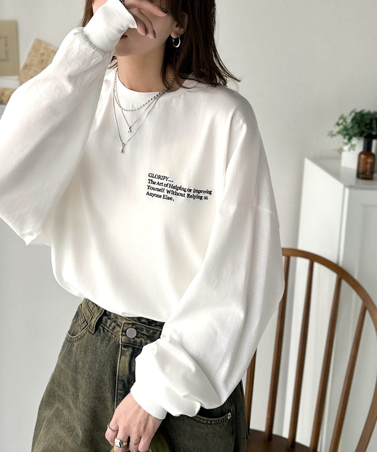 《marina×クラシカルエルフコラボ》ベーシックに今っぽバランスの“余裕”をプラス。綿100％胸刺繍入りロンT ce1010510