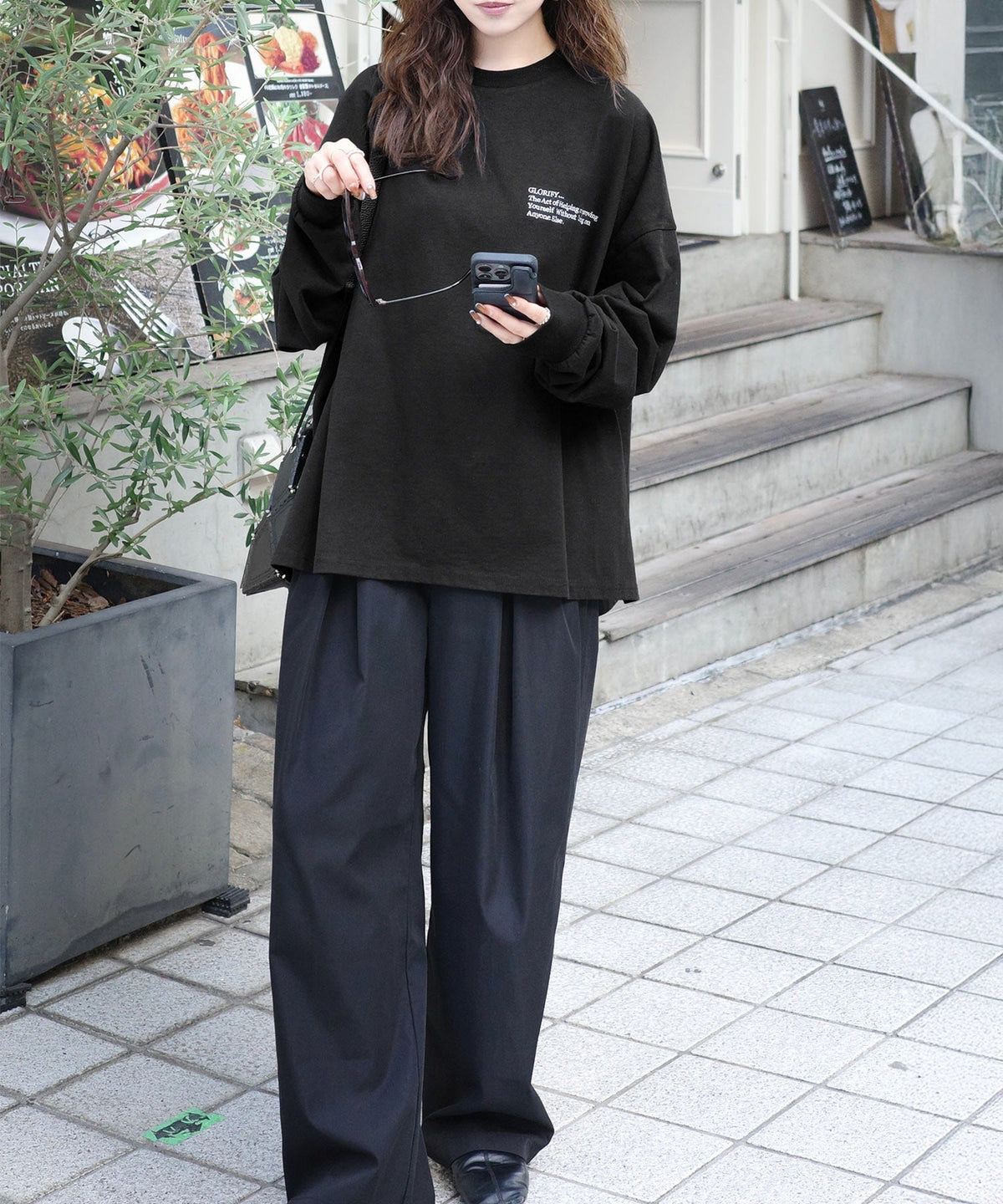 《marina×クラシカルエルフコラボ》ベーシックに今っぽバランスの“余裕”をプラス。綿100％胸刺繍入りロンT ce1010510