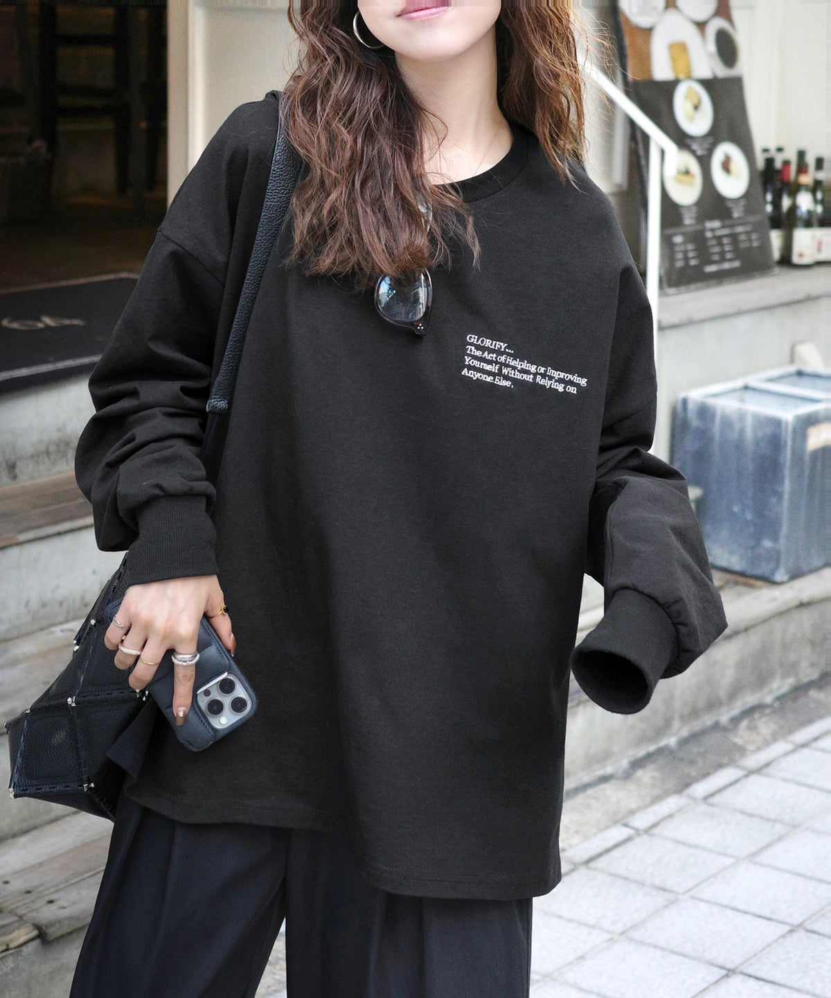 《marina×クラシカルエルフコラボ》ベーシックに今っぽバランスの“余裕”をプラス。綿100％胸刺繍入りロンT ce1010510