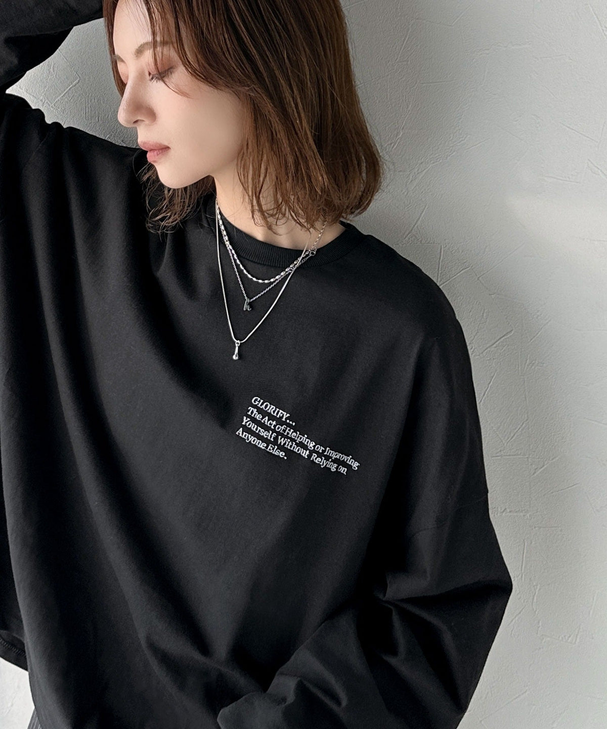 《marina×クラシカルエルフコラボ》ベーシックに今っぽバランスの“余裕”をプラス。綿100％胸刺繍入りロンT ce1010510