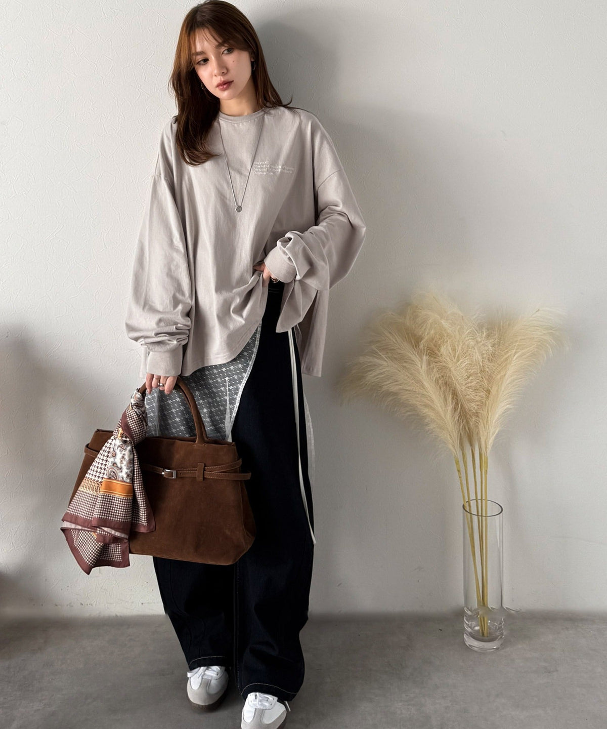 《marina×クラシカルエルフコラボ》ベーシックに今っぽバランスの“余裕”をプラス。綿100％胸刺繍入りロンT ce1010510