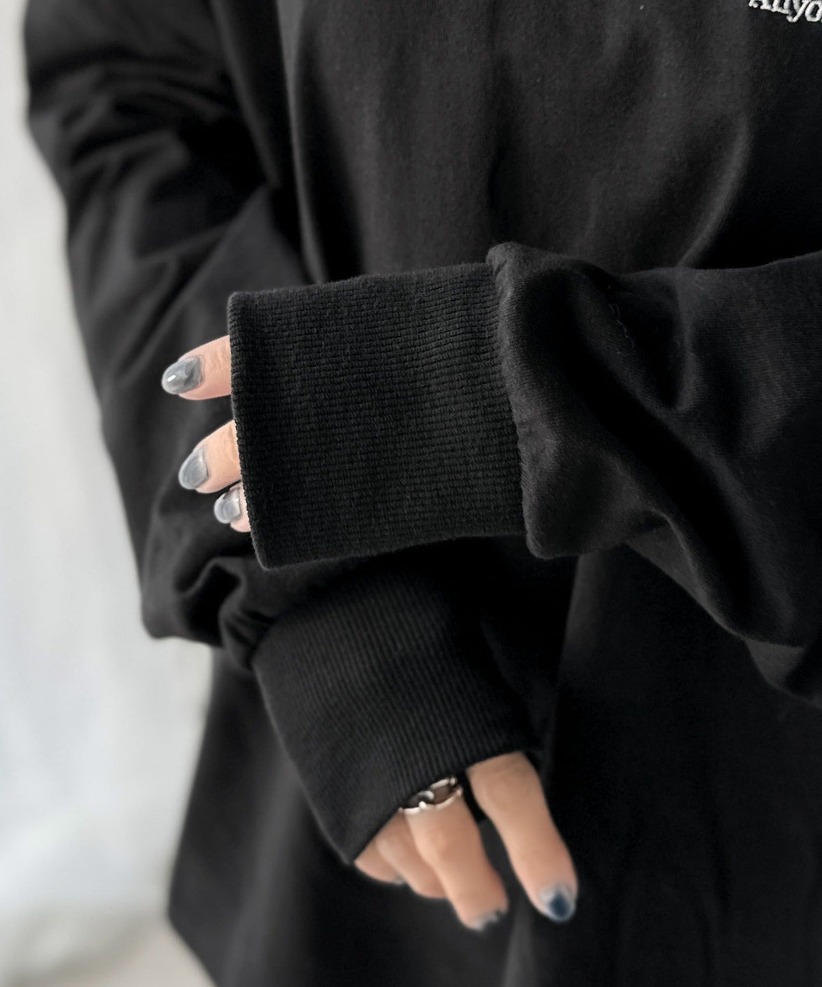 《marina×クラシカルエルフコラボ》ベーシックに今っぽバランスの“余裕”をプラス。綿100％胸刺繍入りロンT ce1010510