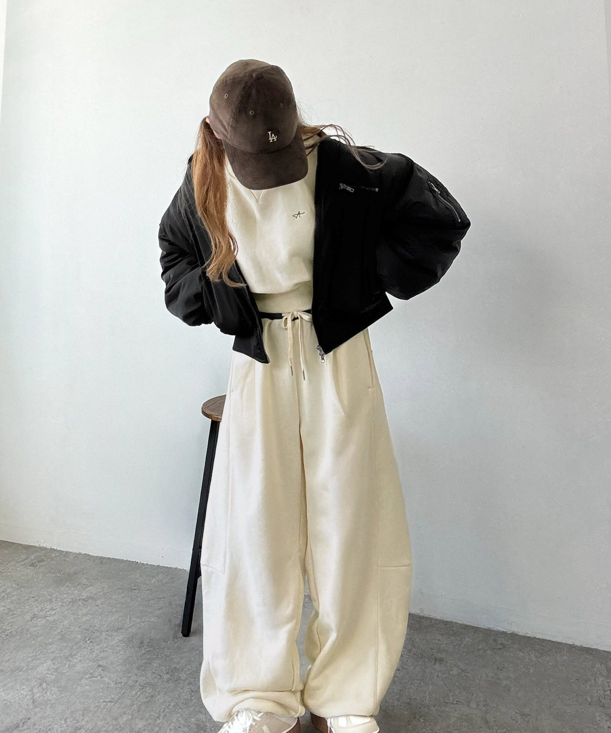 《AYA×クラシカルエルフコラボ》ボリューム感と軽やかさを両立。中綿入りボリュームスリーブMA-1 ce1010519