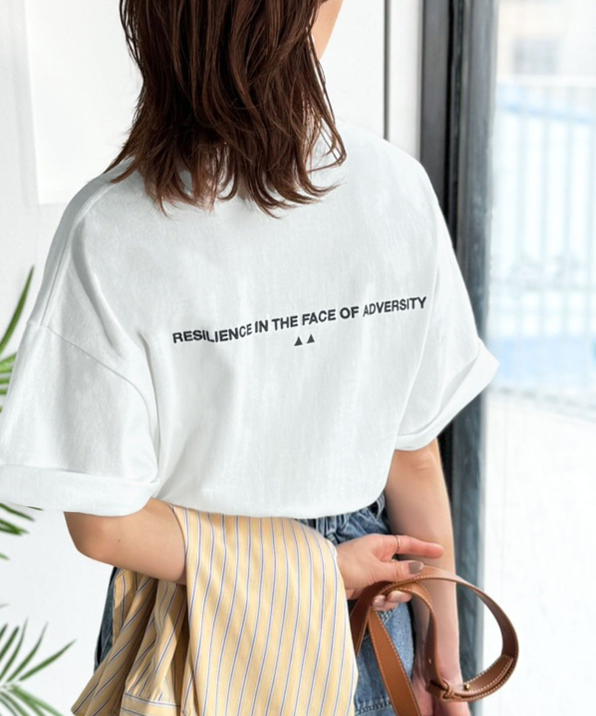 《JaVaジャバコラボ》遊びゴコロを着こなす。綿100％ 前後ランダムロゴ刺繍 オーバーサイズTシャツ（半袖） jo1320012