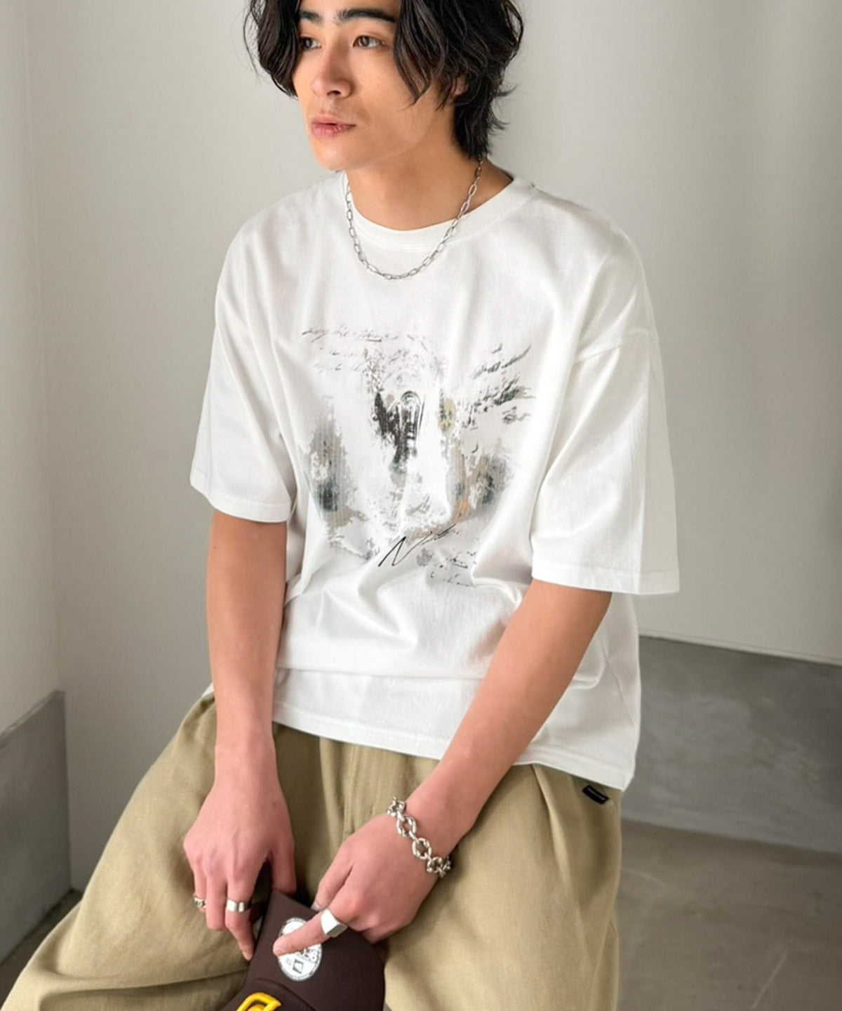 綿100％ ワンポイント刺繍入り ヴィンテージ グラフィックアソートTシャツ／Vintage Graphic Assorted T-Shirt co1320010