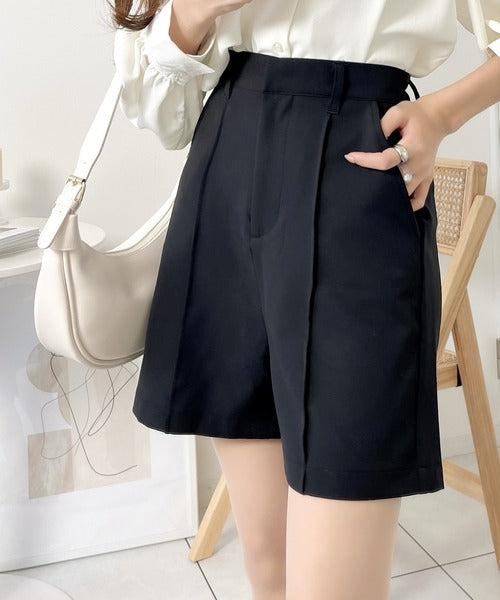 【mily bilet】トレンド到来。大人のセンターピンタックショートパンツ mi1019004