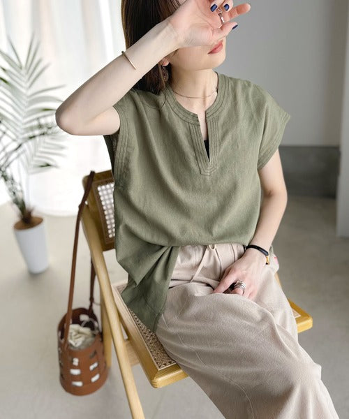 上品リラクシー。2way麻混Vネックトップス ce0940099