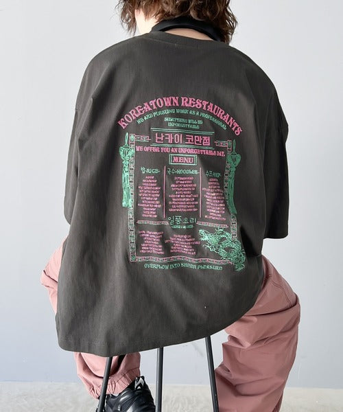《Javaジャバコラボ》【sustaina+】韓国レシピ刺繍で気分上々。綿100％ビッグシルエットTシャツ jm1050170