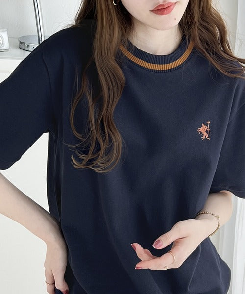 レトロ配色が可愛い。綿100%、編立リブワンポイント刺繍鹿の子Tシャツ ce1260165