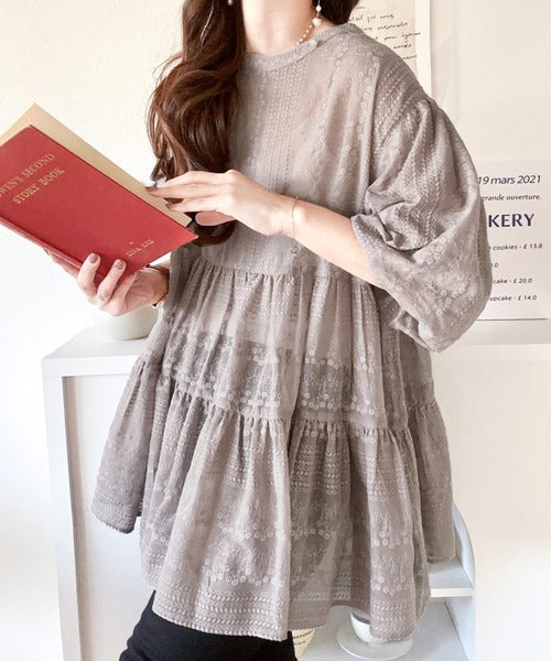 1枚で旬顔！シアー刺繍3WAYバルーンスリーブティアードブラウス ce1070094