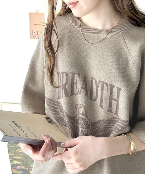 《JaVa ジャバコラボ》大人のカジュアルトップス。前後2way ラグラン半袖グラフィックニットTシャツ jv1050169