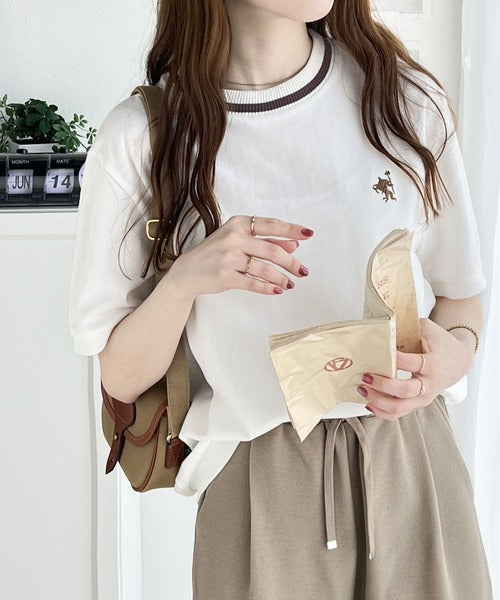 レトロ配色が可愛い。綿100%、編立リブワンポイント刺繍鹿の子Tシャツ ce1260165