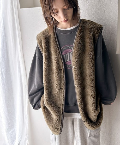 《Javaジャバコラボ》シーズンムード高まる。2wayリバーシブルファー×スエードベスト jv1260074