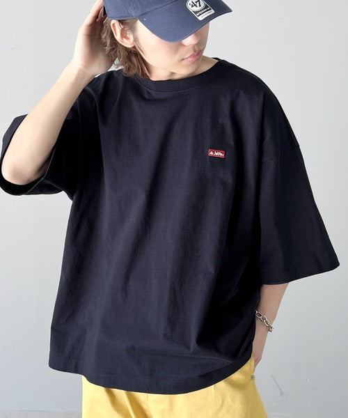 《Javaジャバコラボ》【sustaina+】韓国レシピ刺繍で気分上々。綿100％ビッグシルエットTシャツ jm1050170