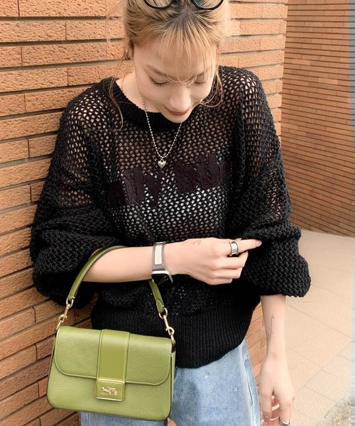 【mily bilet】シーズンムードが一気にUP！胸刺繍メッシュニットプルオーバー mi1029044