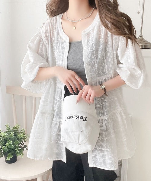 1枚で旬顔！シアー刺繍3WAYバルーンスリーブティアードブラウス ce1070094