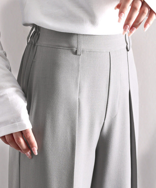 揺れ動く、上品シルエット。リネンライク深めタックワイドパンツ ce0940100