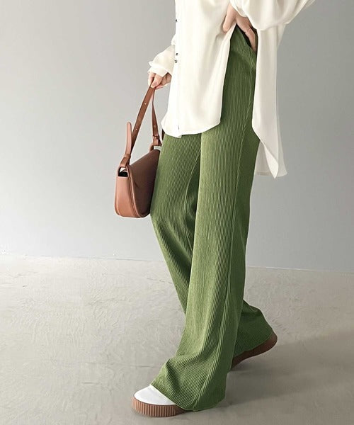 ゆったり&美脚。セットアップが叶う嬉しいセミフレアパンツ ce0940052