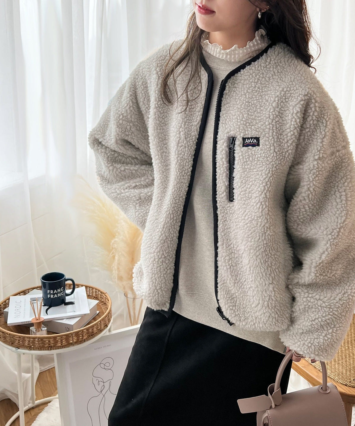【family+】《JaVa ジャバコラボ》パイピングの魅力。ノーカラーリバーシブルパイピングジャケット cl4000