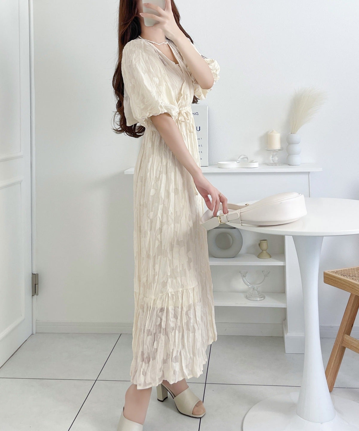 【mily bilet】上品に肌魅せ。シアージャガード花柄クリンクルワンピース mi1139019