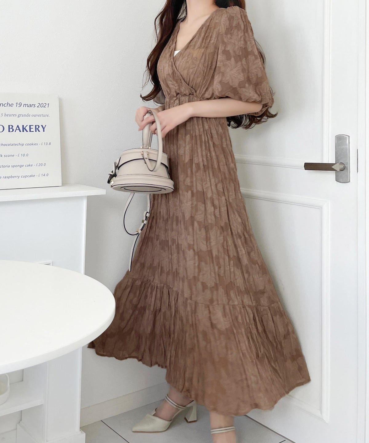 【mily bilet】上品に肌魅せ。シアージャガード花柄クリンクルワンピース mi1139019